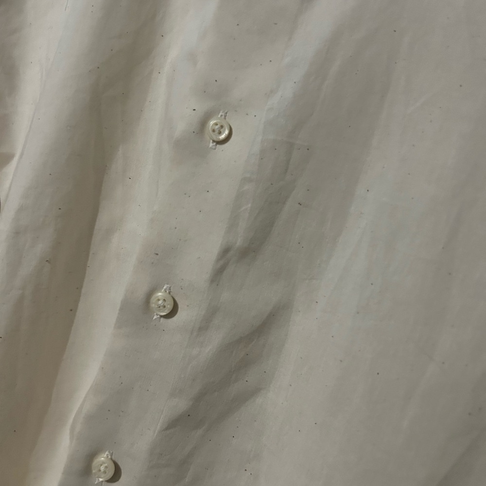 Cream Dress Shirt with Pointed Collar and Buttoned Cuffs - Picture 5 of 8